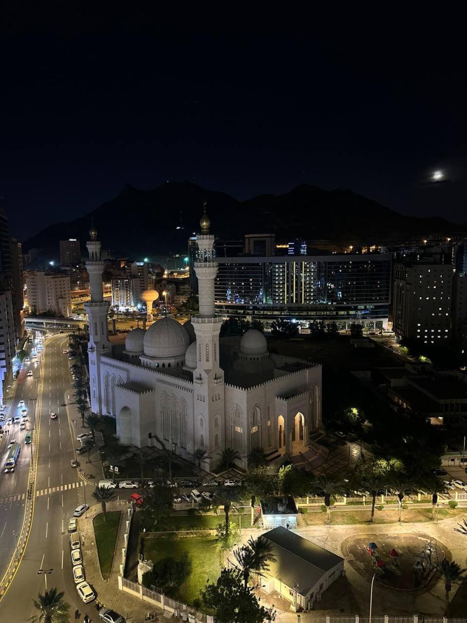 Violet Al Azizia Hotel Mecca Exterior photo